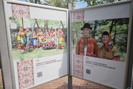 Фотовыставка работ Костаса Асимиса «Сокровища традиционного костюма: записки путешественника», Череповец, Советский проспек, 30а.