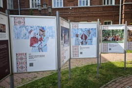 Фотовыставка работ Костаса Асимиса «Сокровища традиционного костюма: записки путешественника», Череповец, Советский проспек, 30а.