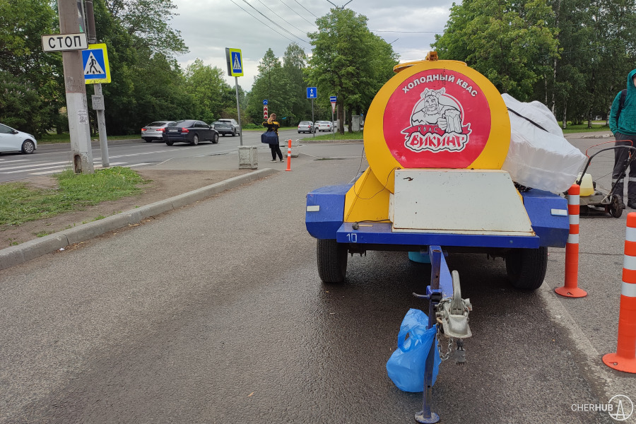 В Череповце открылся сезон уличных лакомств: квас из бочек, мороженое и фудтраки
