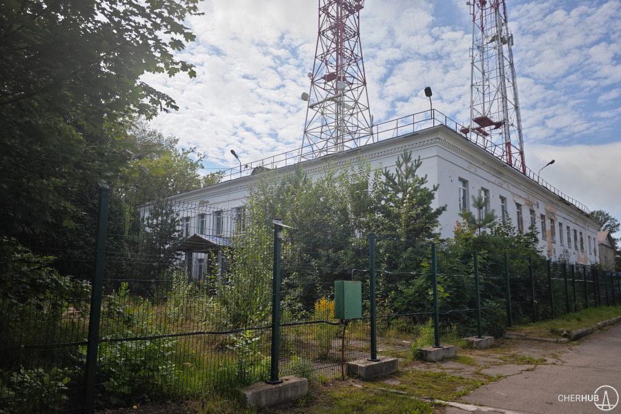 На продажу выставлено заброшенное здание телецентра